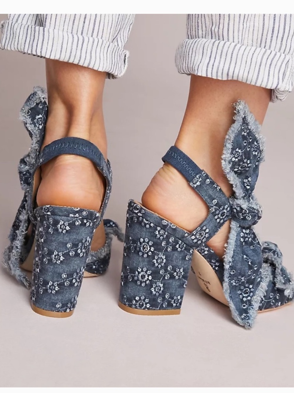 bill blass Denim Floral Embellished Block Heel Sandals - Blue Size 9 New